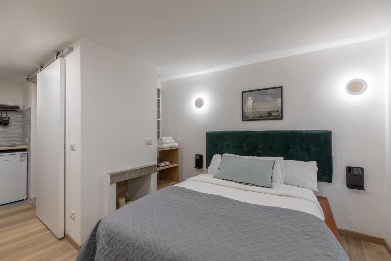 Appartement Iflat Small Studio In The Heart Of Trastevere à Rome Extérieur photo