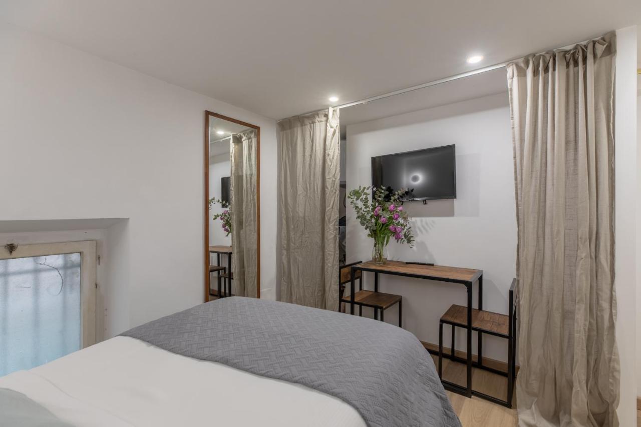 Appartement Iflat Small Studio In The Heart Of Trastevere à Rome Extérieur photo